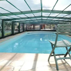 Hébergement de vacances Piscine Couverte/jardin/terrasse, Le Beausset