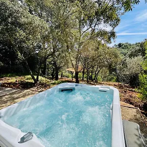 Couette-café La Grange Des Amoureux Piscine Jacuzzi Et Massages, Le Beausset